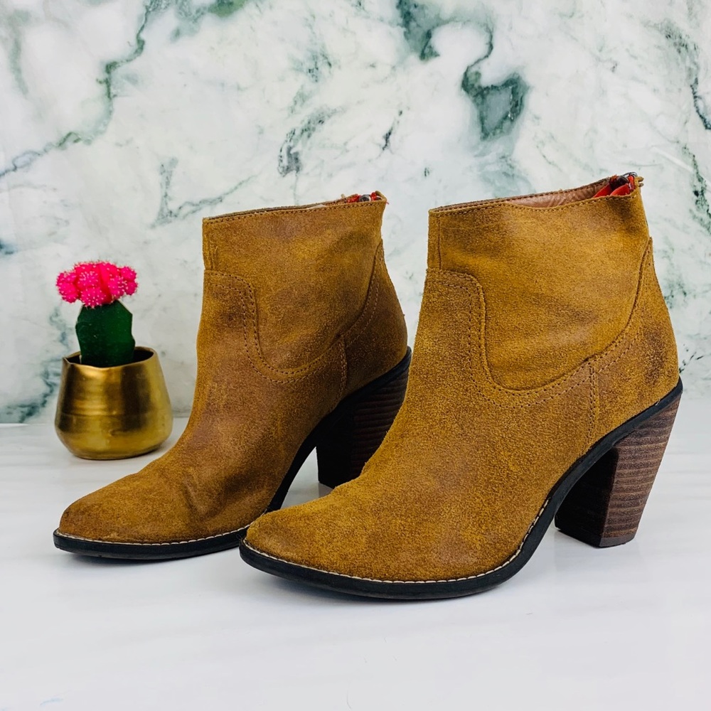 DOLCE VITA | Tan Booties • Orange Zipback